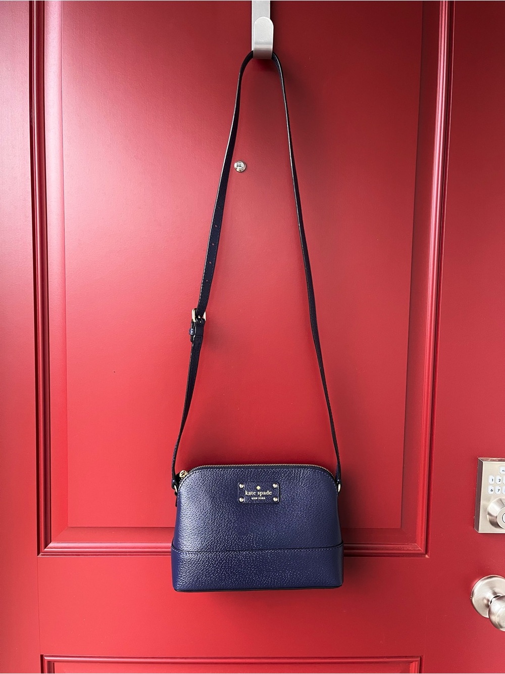 Like New Kate Spade Wellesley Hanna Crossbody in Navy